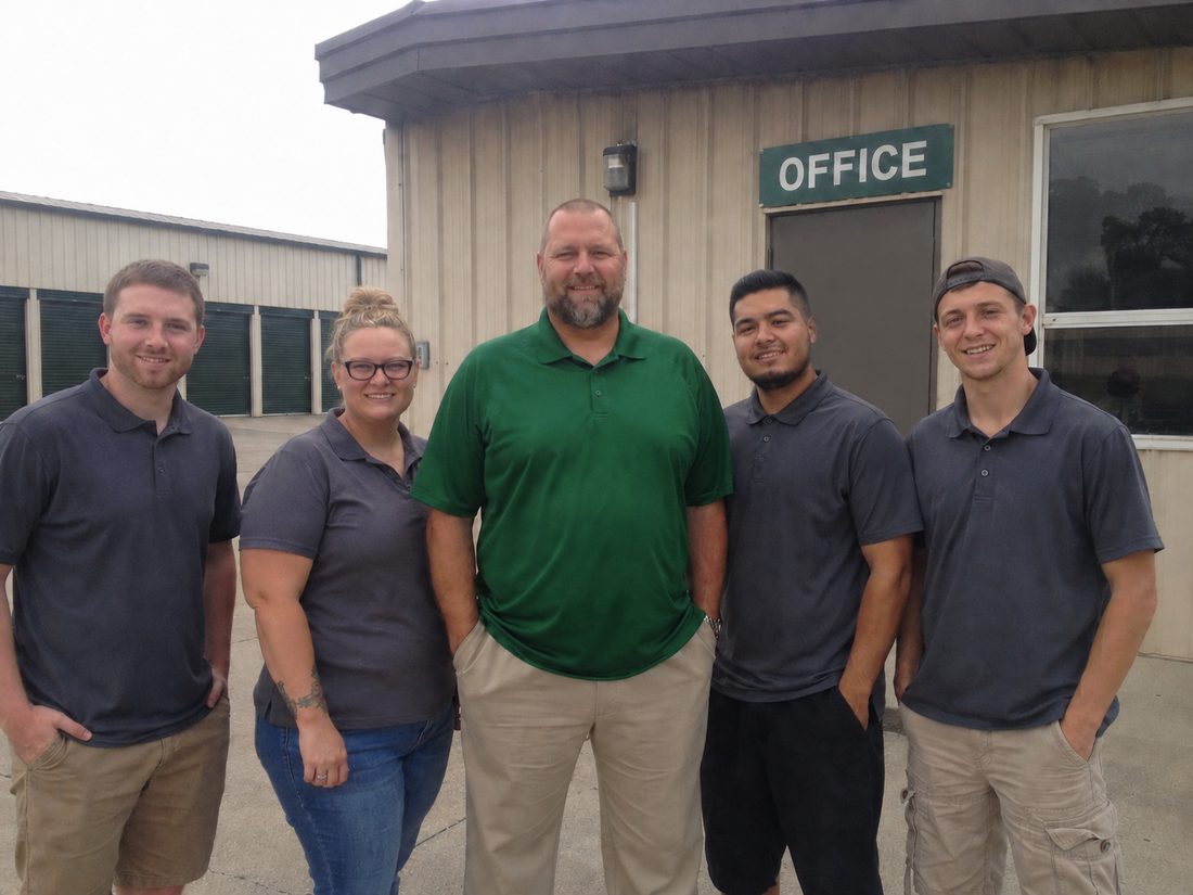 Pest control professionals in Muncie, IN